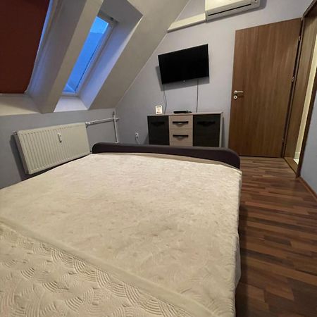 Palank Apartman Mosonmagyaróvár Exteriér fotografie