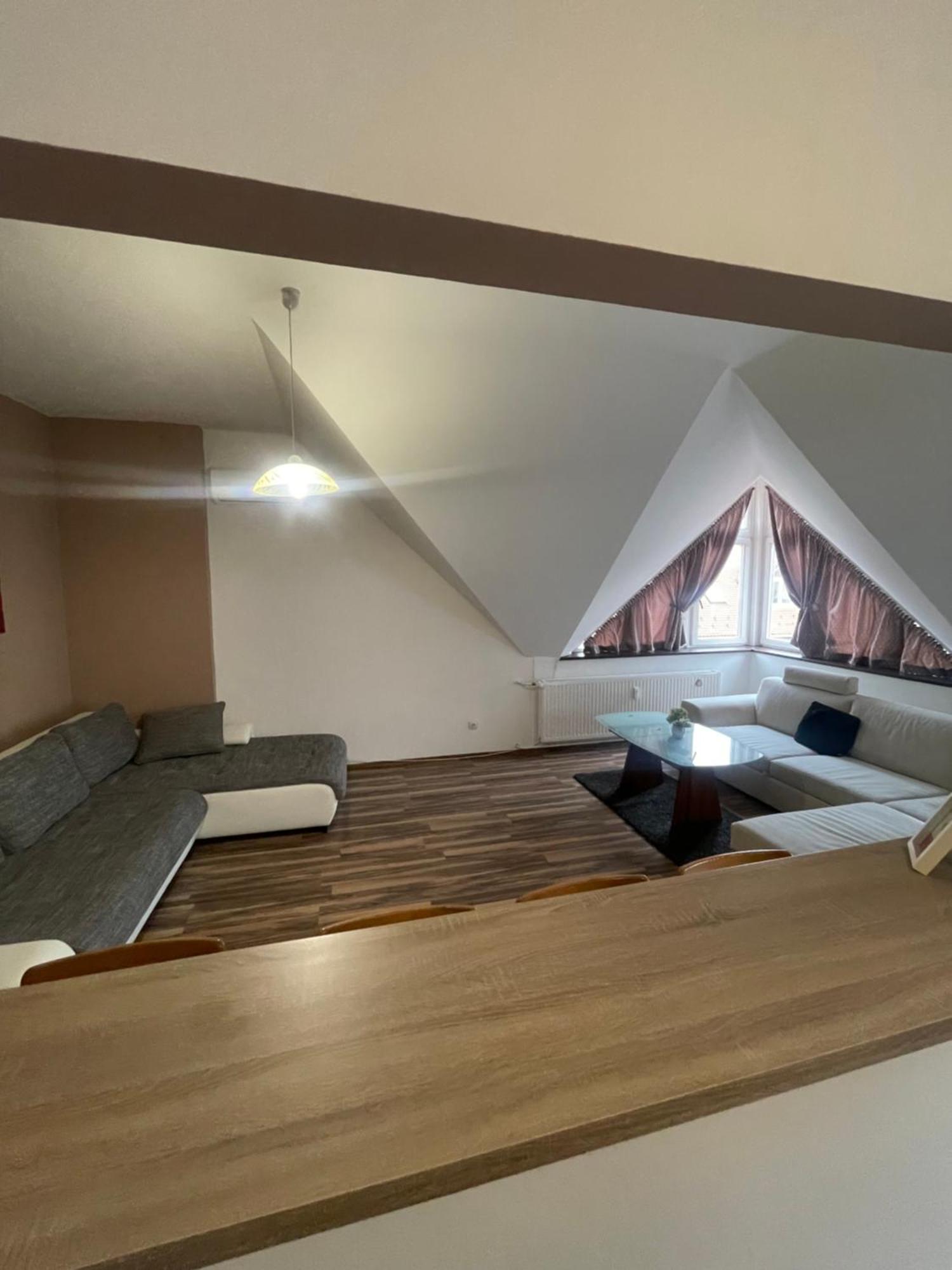 Palank Apartman Mosonmagyaróvár Exteriér fotografie
